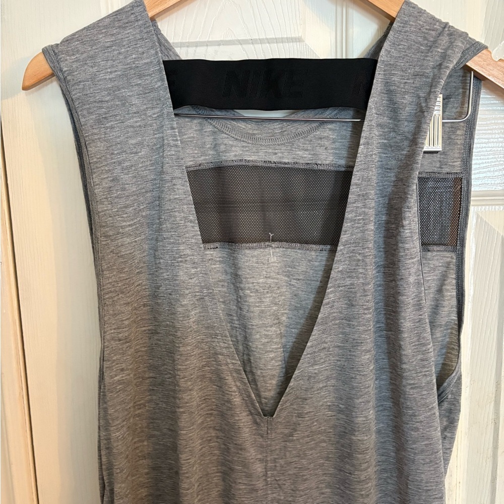 Nike Gray Dri-FIT Tank Top women’s size medium - Picture 2 of 7